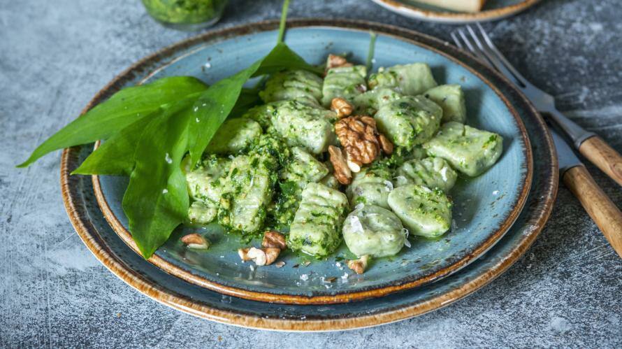 Bärlauch-Blumenkohl-Gnocchi mit Walnüssen