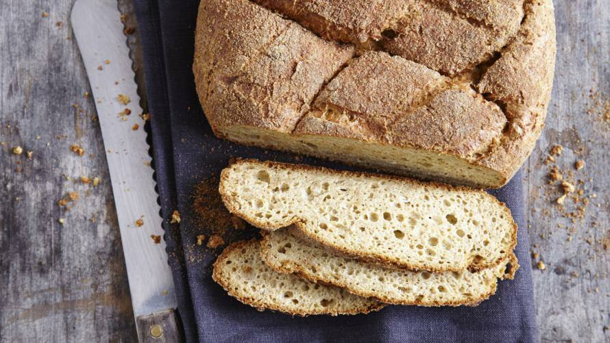 Brot auf einem Brettchen