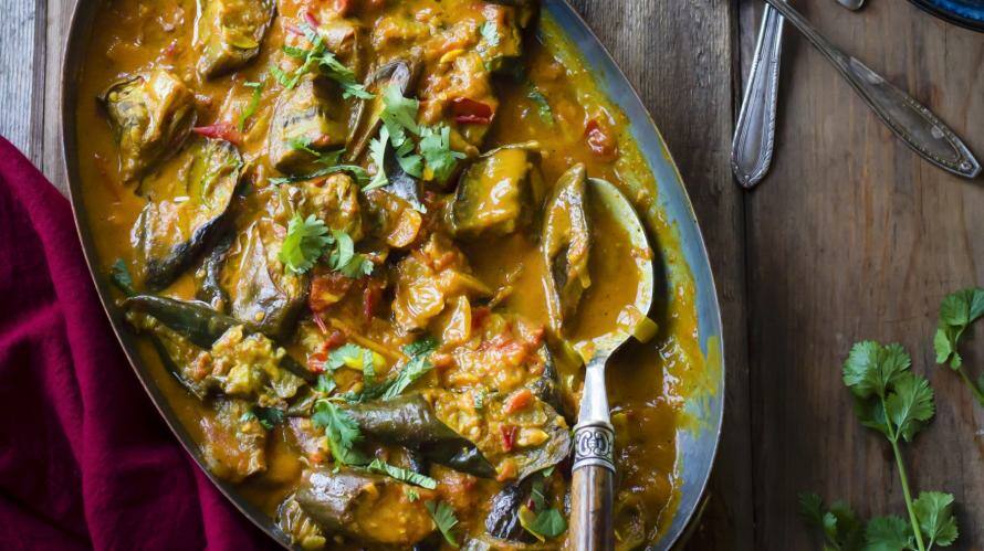 Curry aus Auberginen in einer Auflaufform