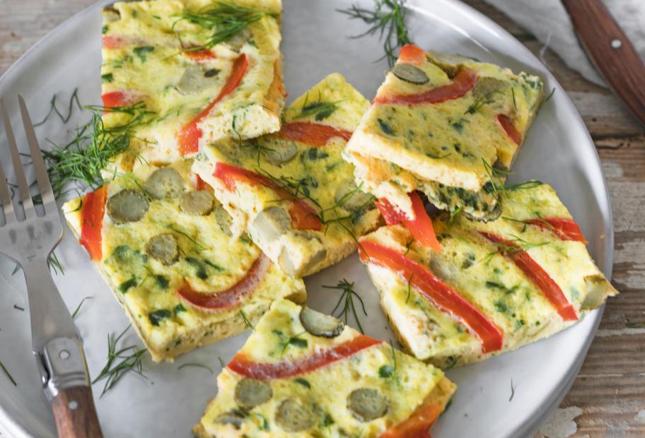 Omeletts mit Paprika und Cornichons-image