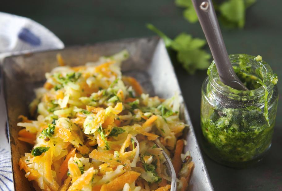 Lauwarmer Kohlrabi-Möhren-Salat