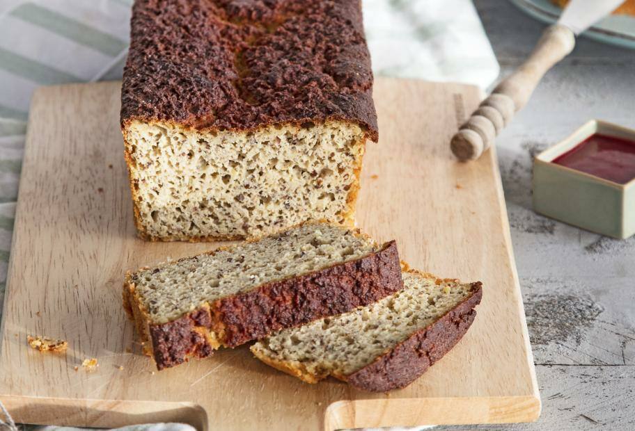 Kleines Eiweißbrot mit Leinsamen