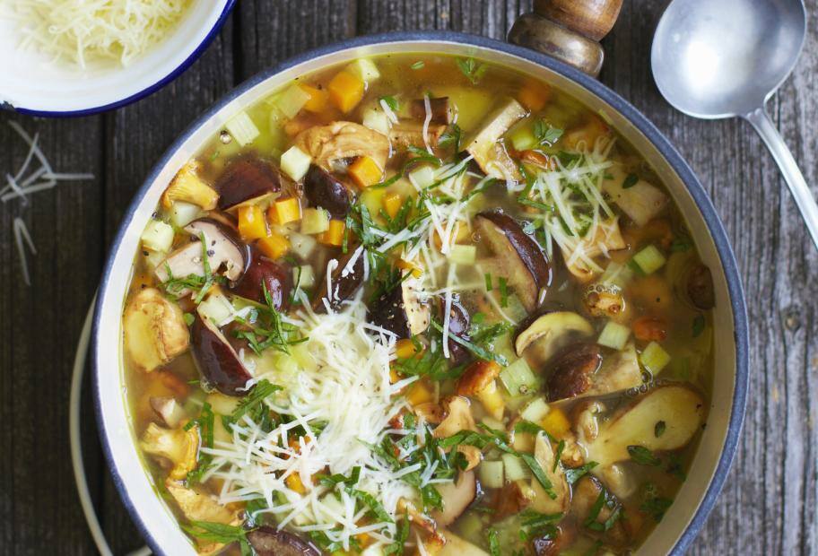 Pilz-Gemüsesuppe