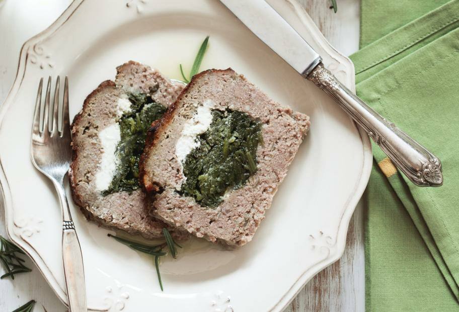 Gefüllter Hackbraten mit Spinat und Ziegenkäse