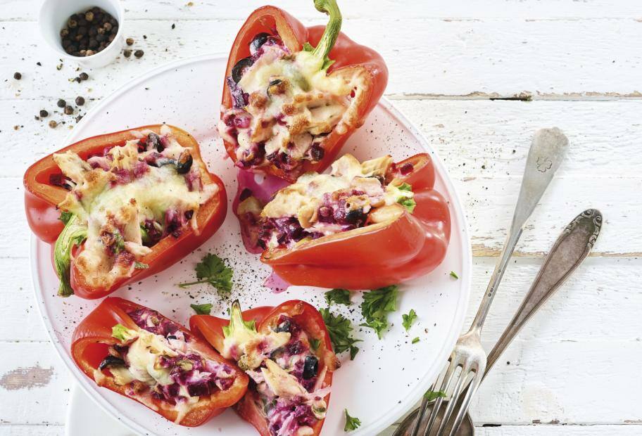 Gefüllte Paprika mit Rotkohl und Feta