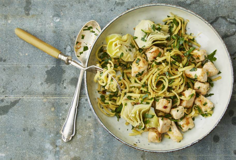 Pastinakennudeln mit Hähnchen