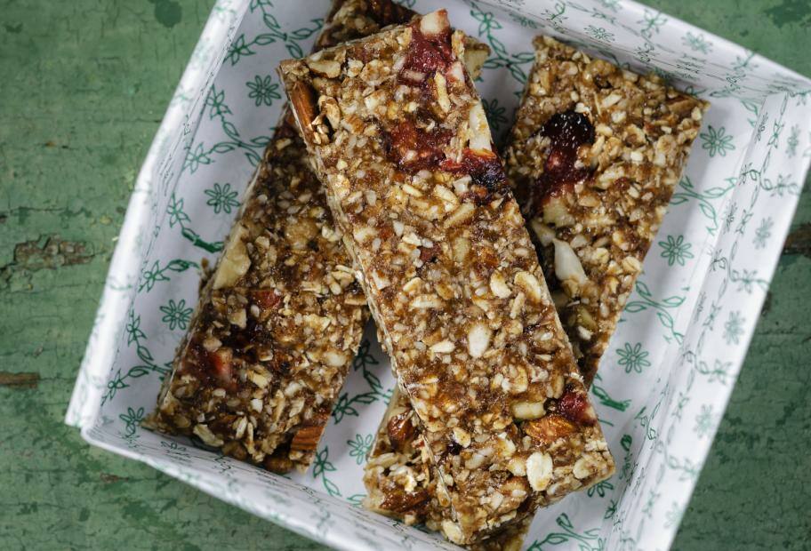 Müsliriegel mit Nüssen