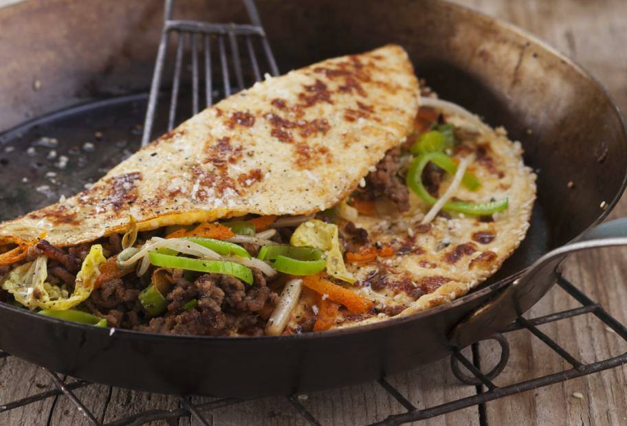 Omelett mit asiatischer Hackfüllung