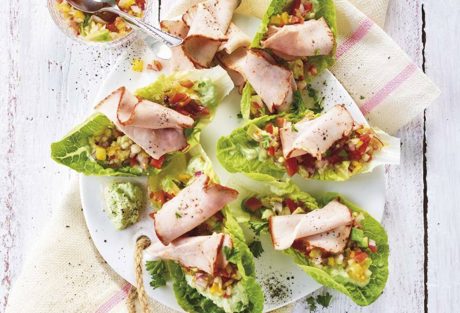 Salat-Tacos mit Schweinefleisch