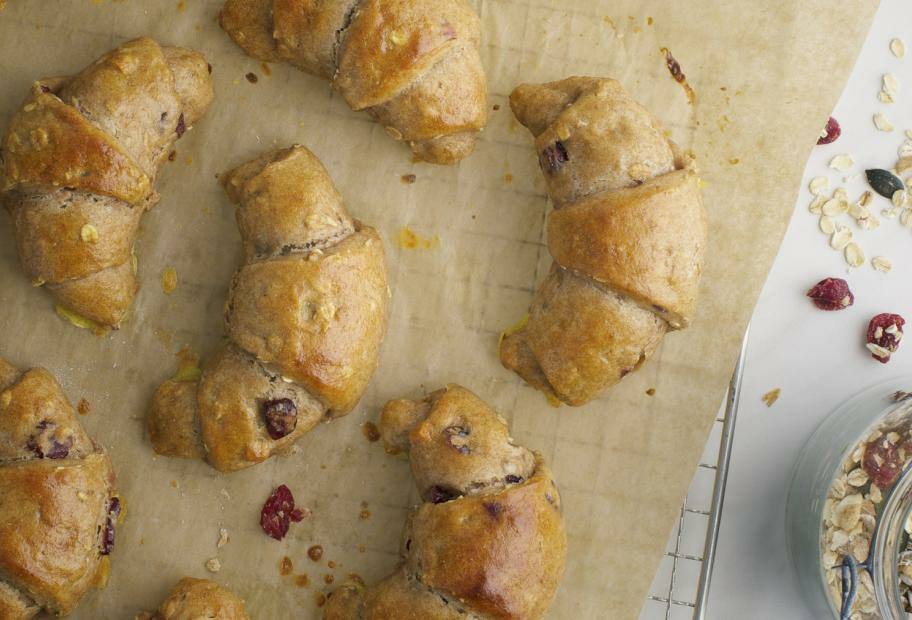 Müsli-Quark-Hörnchen mit Trockenobst