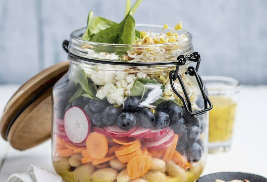 Meal Prep: Bunter Schichtsalat im Glas