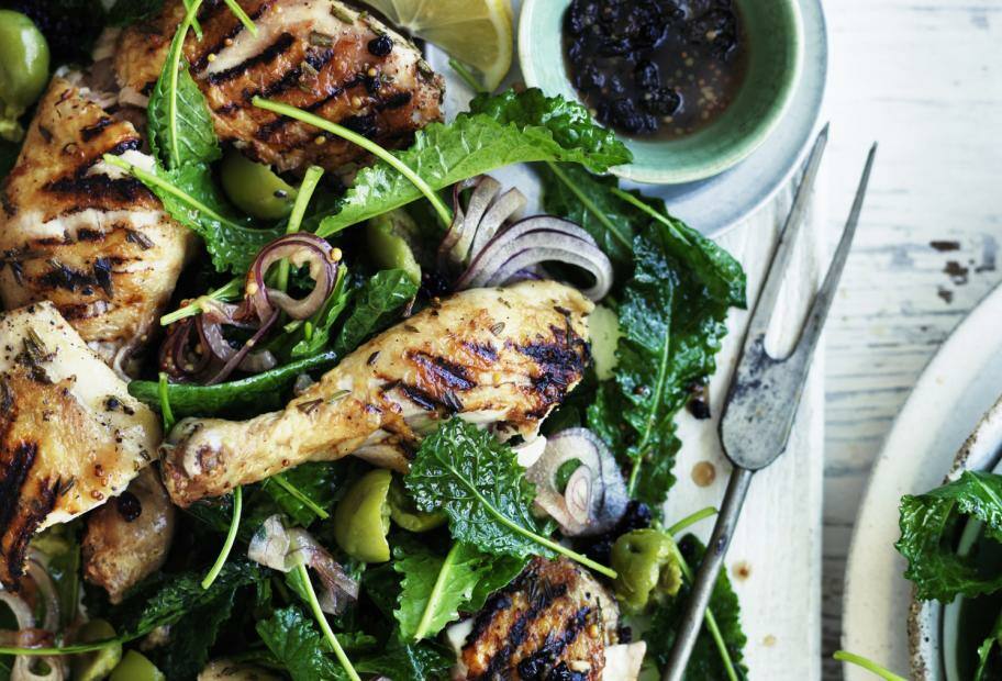 Zitronen-Rosmarin-Hähnchen mit Blattgemüse