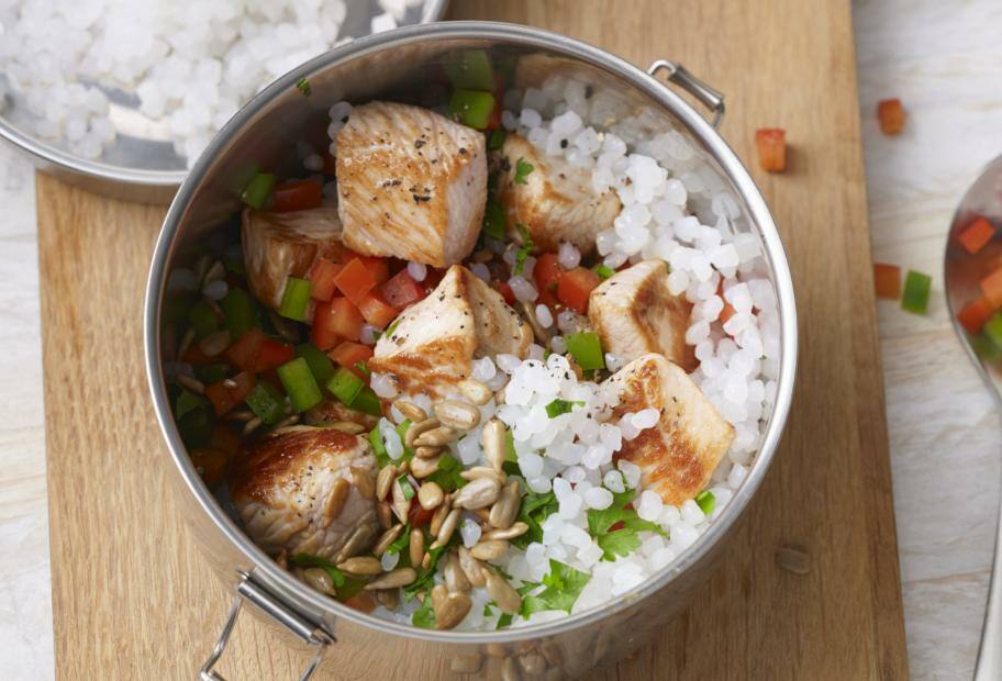 Konjaknudelsalat mit Paprika und Pute