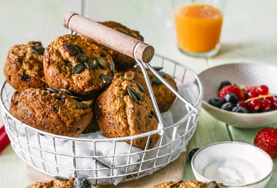 Hafer-Muffins mit Cranberrys und Kürbiskernen