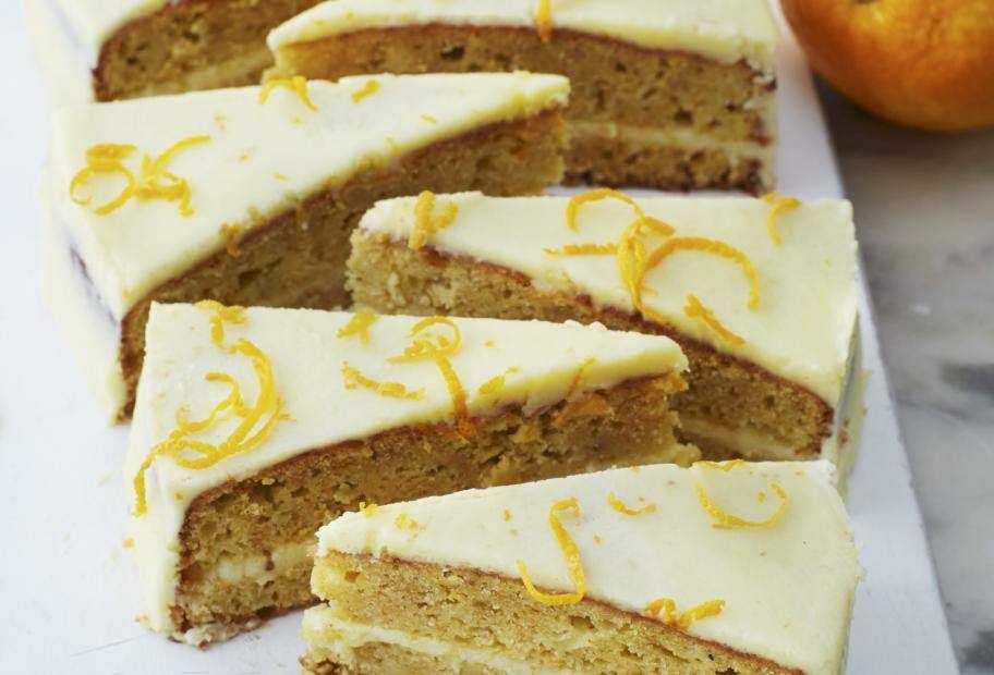 Carrot Cake mit Frischkäse-Orangen-Creme