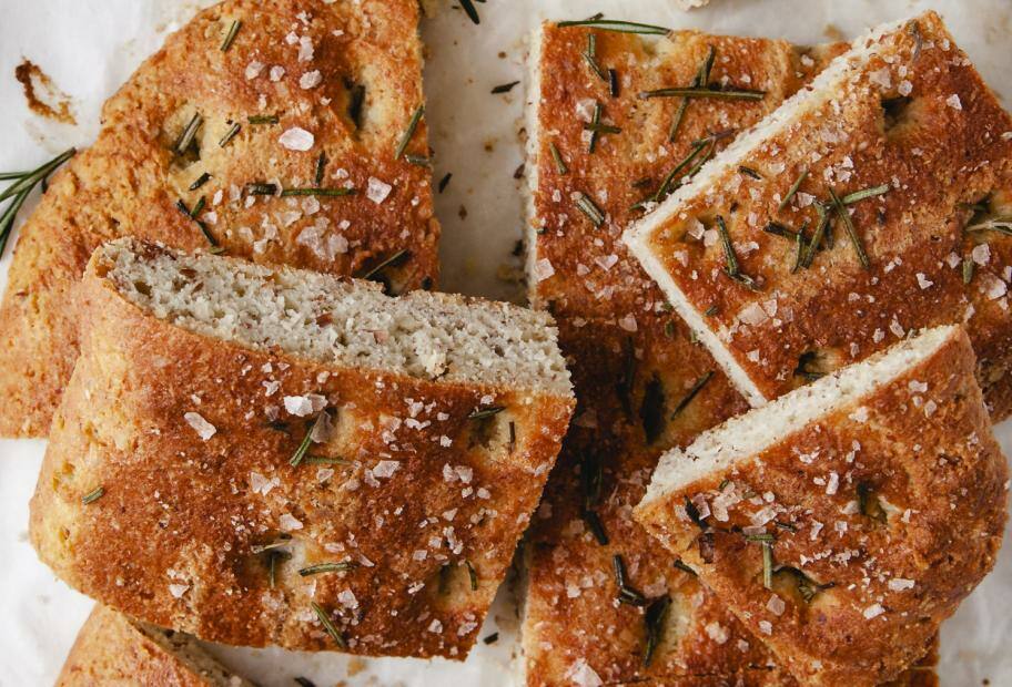 Focaccia mit Ricotta und Rosmarin