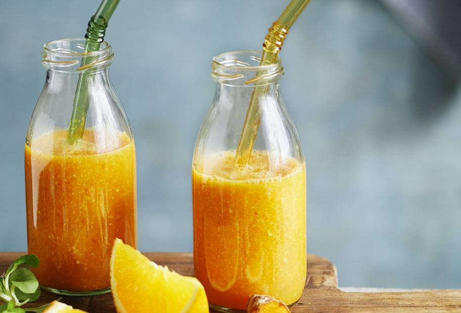 Ingwer-Orangen-Kurkuma-Drink
