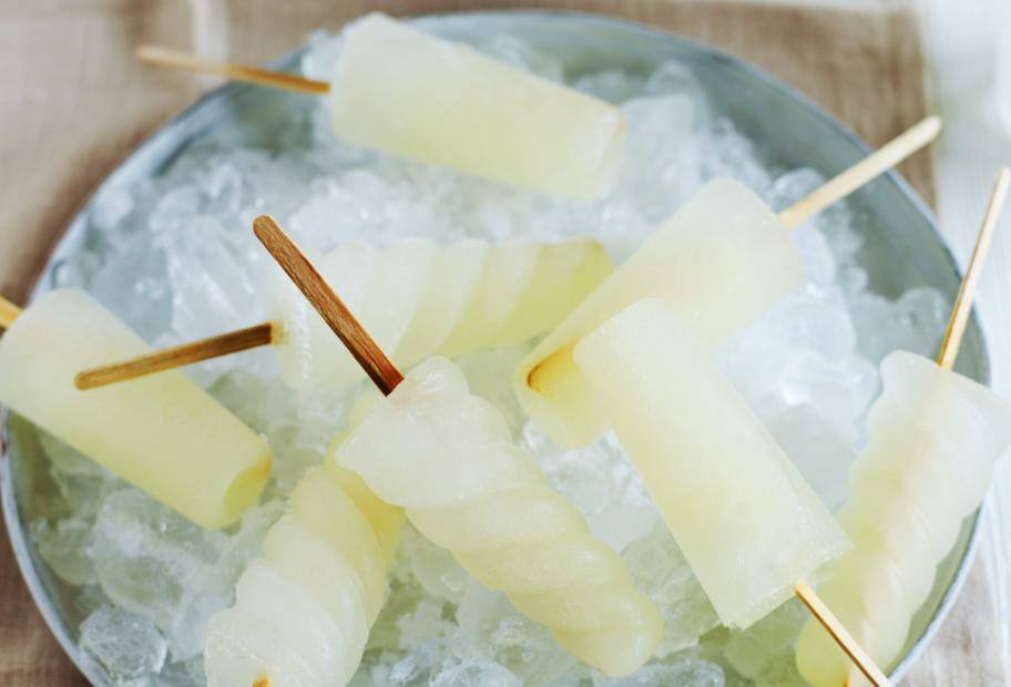 Zitronen-Ingwer-Eis am Stiel