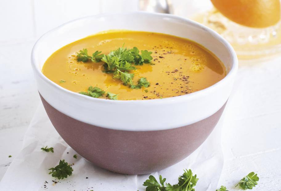 Kürbis-Orangen-Suppe mit Ingwer