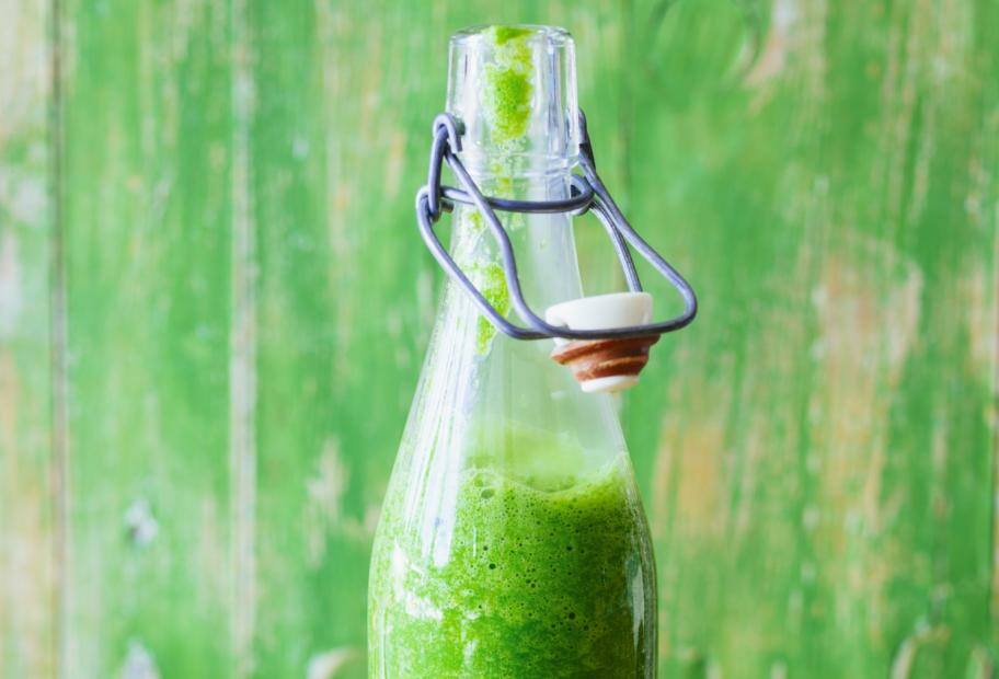 Schwarzkohl-Bärlauch-Smoothie