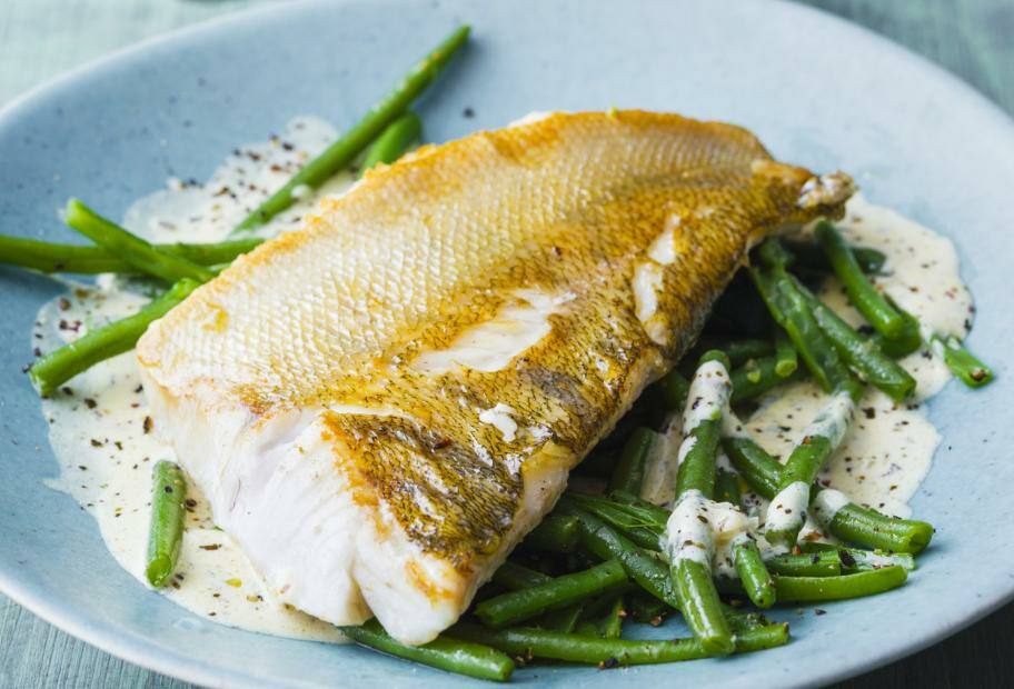Zander mit Bohnen und Limetten-Bärlauch-Sauce