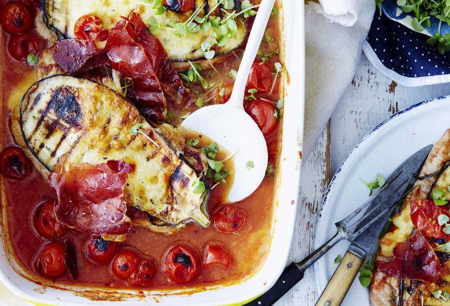 Auberginen-Tomaten-Auflauf mit Schweinesteak