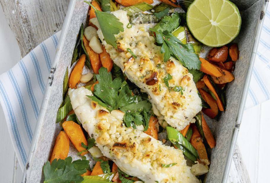 Seelachsfilet mit Macadamia-Parmesan-Kruste | Lowcarb.de