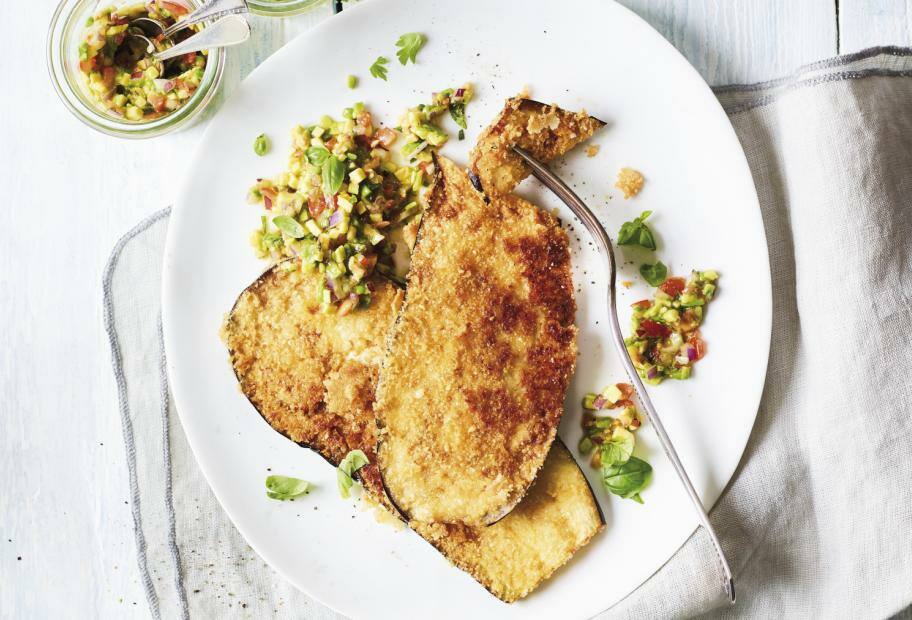 Auberginenschnitzel mit Salsa