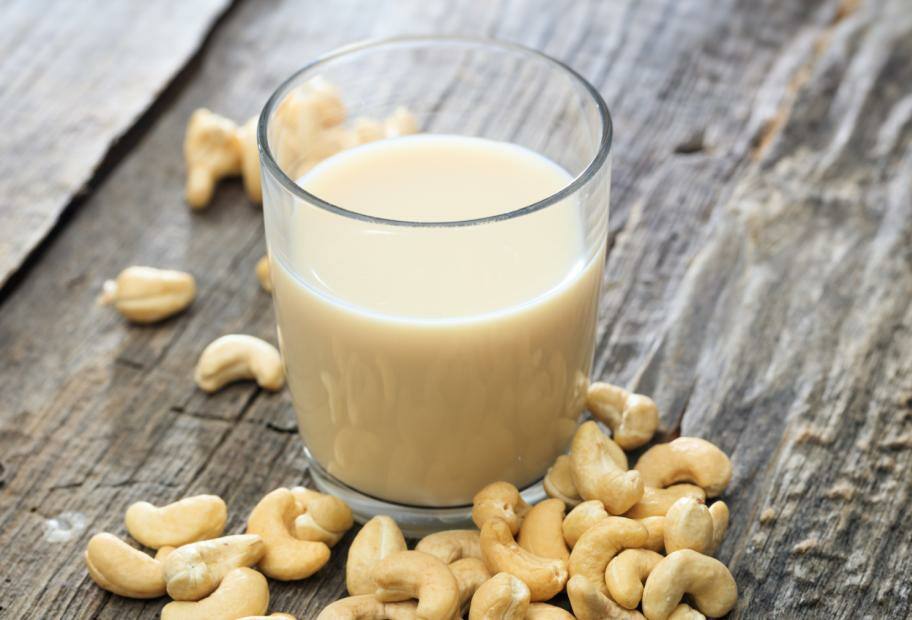 Selbstgemachte Cashew-Milch