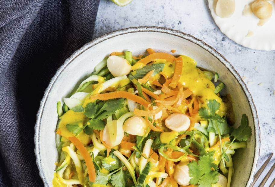 Thai-'Nudelsalat' mit Erdnuss-Dressing
