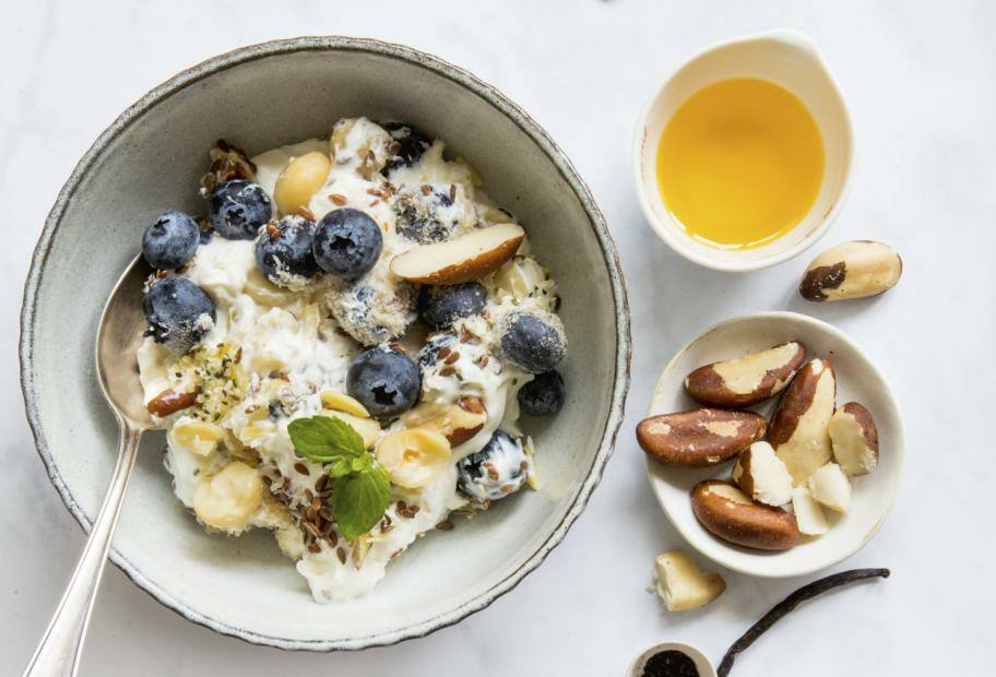 Das gesündeste Leinsamen-Müsli mit Joghurt
