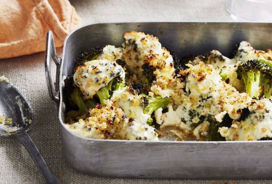 Brokkoli-Käse-Auflauf mit Sardellen | Lowcarb.de