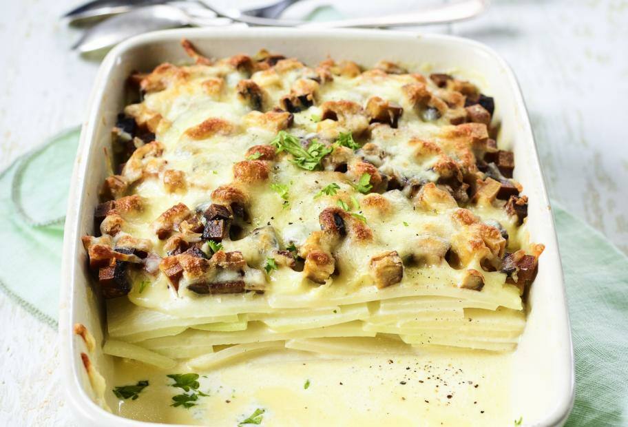 Sahniges Kohlrabigratin mit Räuchertofu