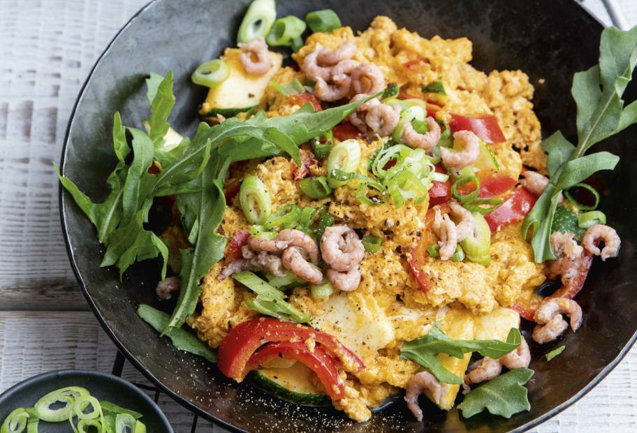 Gemüse-Rührei mit Krabben