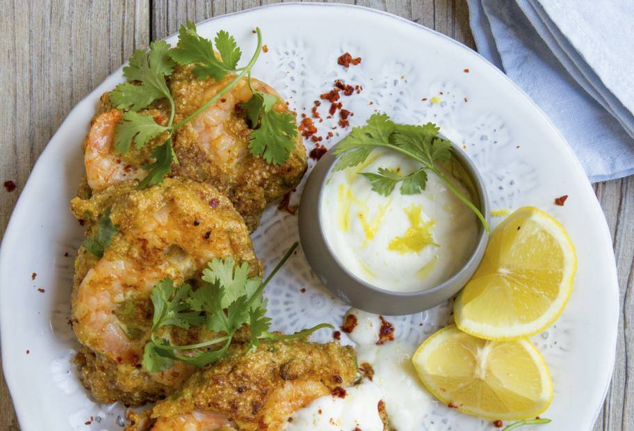 Garnelen-Pancakes mit Joghurt-Dip