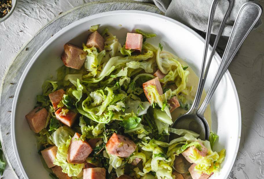 Die deftigste und schnellste Wirsing-Kasseler-Pfanne