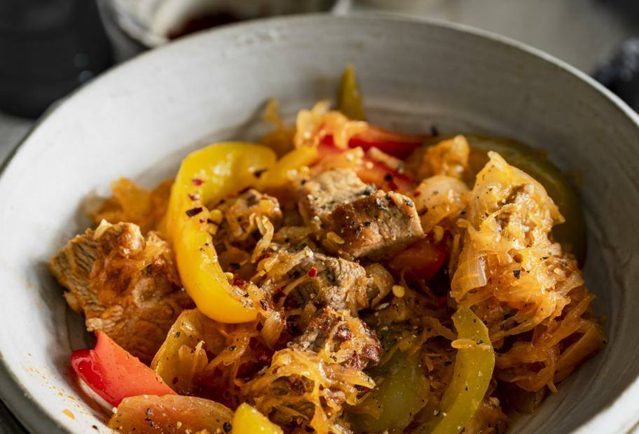 Ungarischer Sauerkraut-Gulasch-Eintopf