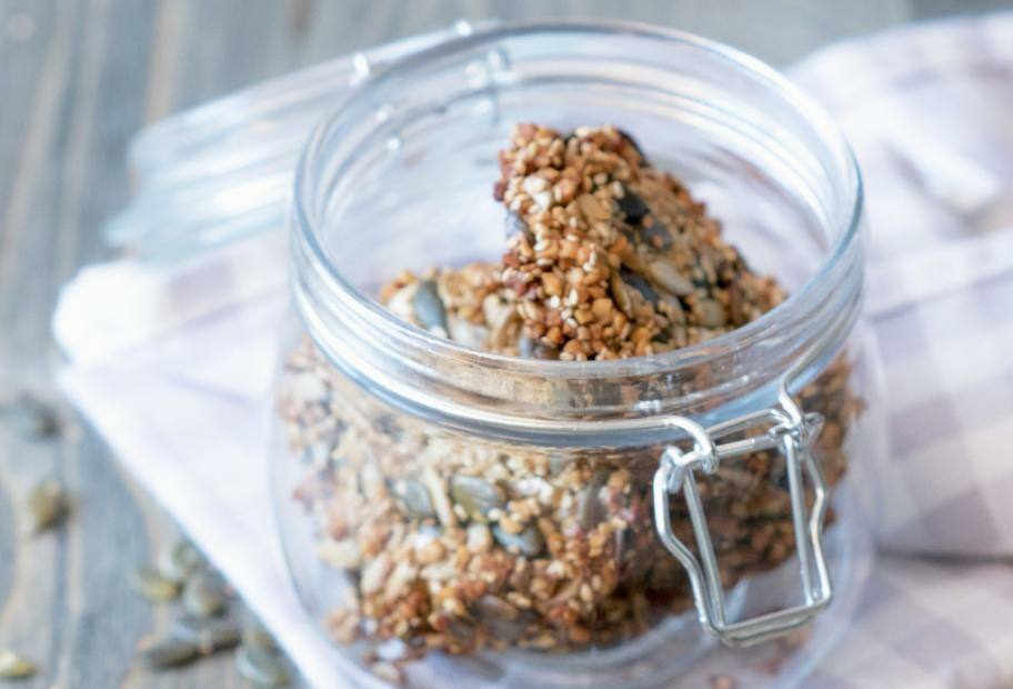 Gesunde Sesam-Cracker einfach selber machen