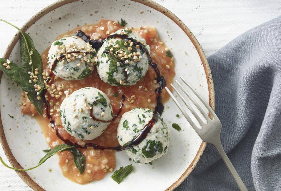 Ricotta-Gnudi mit Tomaten und Salbeibutter