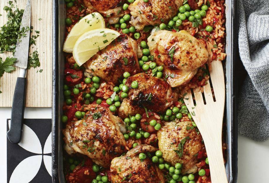 Ofen-Hähnchen mit Chorizo und Erbsen