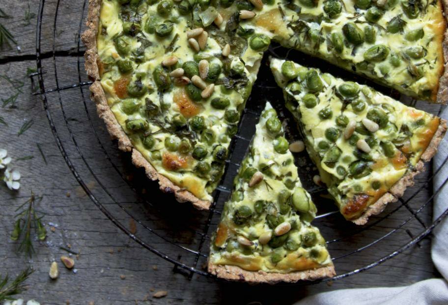 Erbsen-Spinat-Quiche mit Mozzarella
