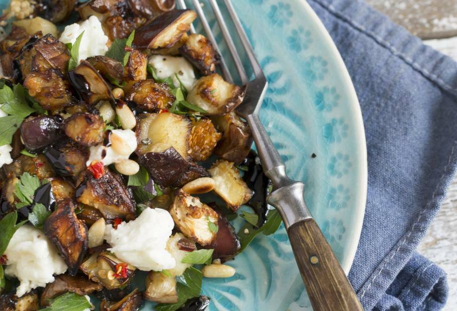 Auberginen-Salat mit Mozzarella