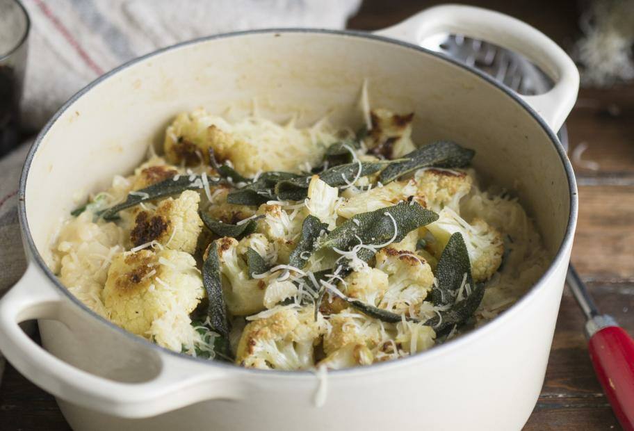 Blumenkohlrisotto mit Parmesan und Salbei