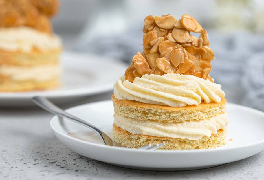 Die besten Bienenstich-Törtchen mit wenig Kohlenhydraten