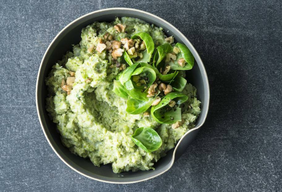 Rosenkohlpüree mit Walnüssen