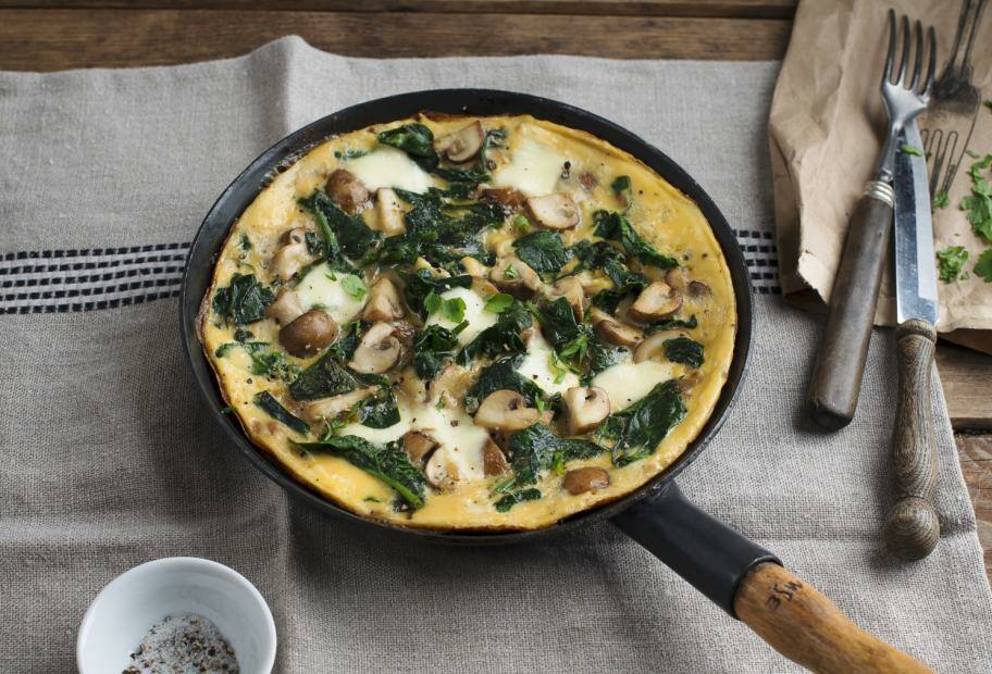 Omelett mit Pilzen und Spinat