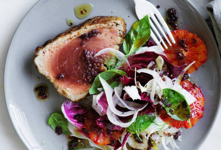 Gegrillter Thunfisch mit Fenchel-Radicchio-Salat