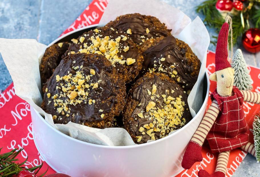 Nussige Lebkuchenplätzchen