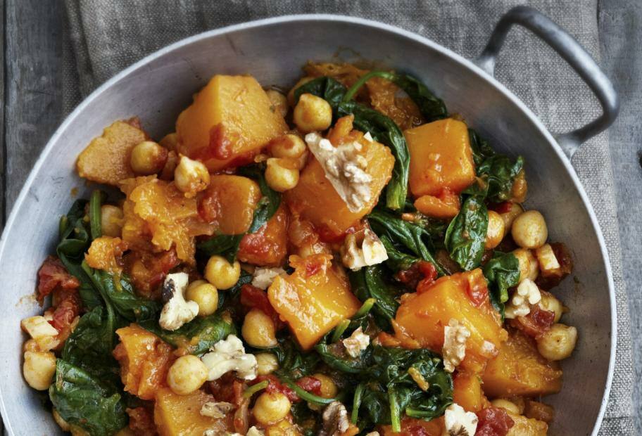 Kürbis mit Spinat und Kichererbsen