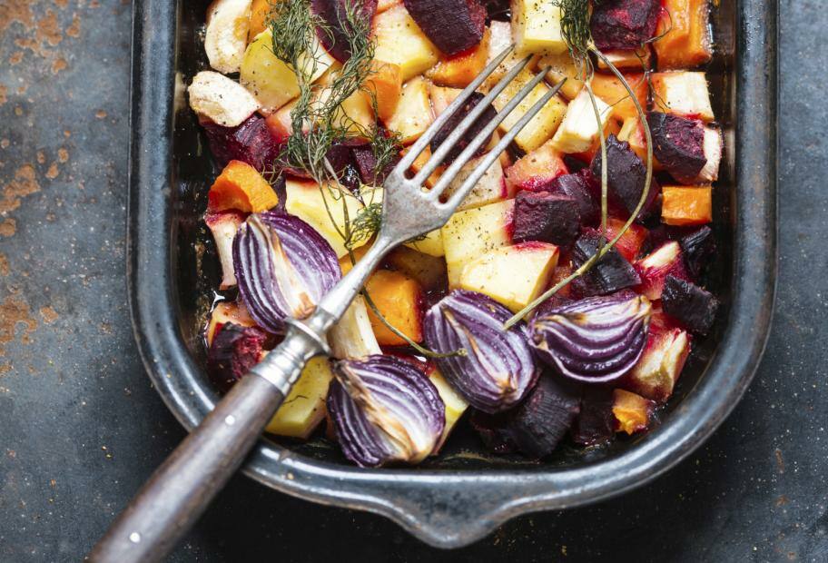 Veganes Low Carb-Wintergemüse aus dem Ofen